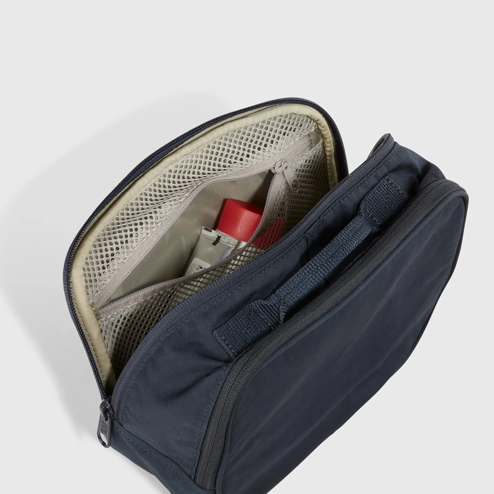 Fjallraven Kanken Toiletry Bag Black - Image 5